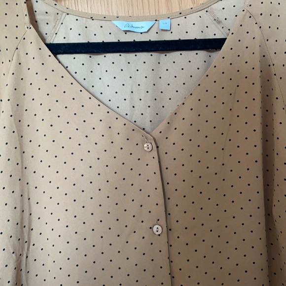 Reitmans Polka-Dot Blouse - Picture 4 of 5